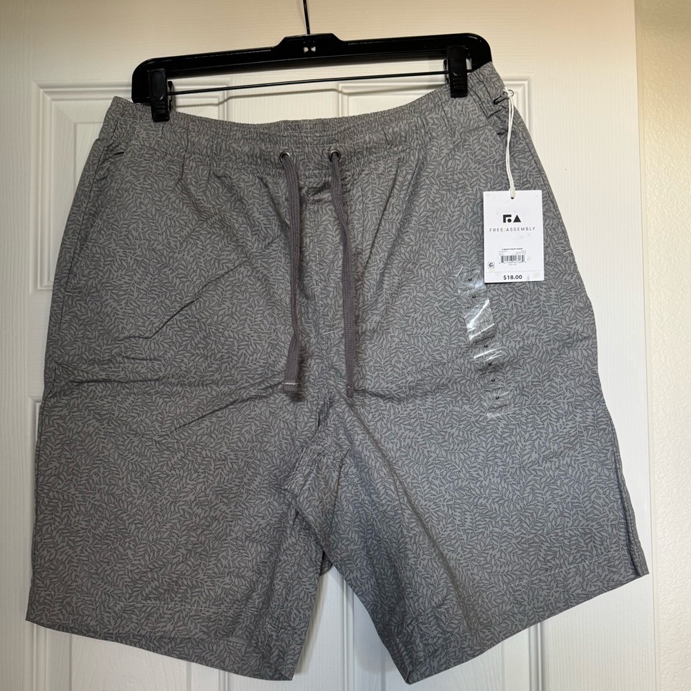 NWT Boys Free Assembly Size Medium Gray Shorts